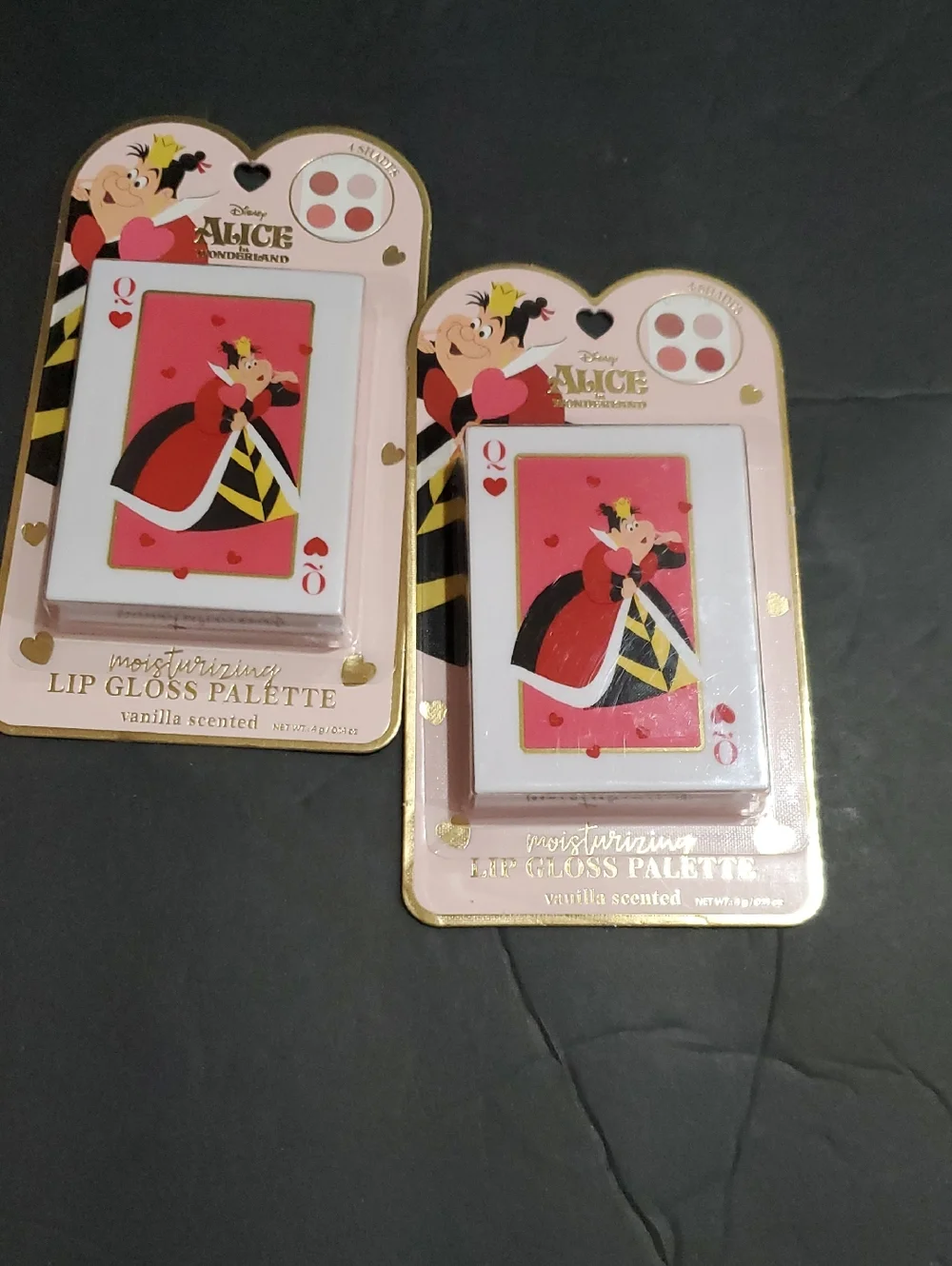 Disney's Alice in Wonderland Queen of hearts vanilla scent lip gloss palette new